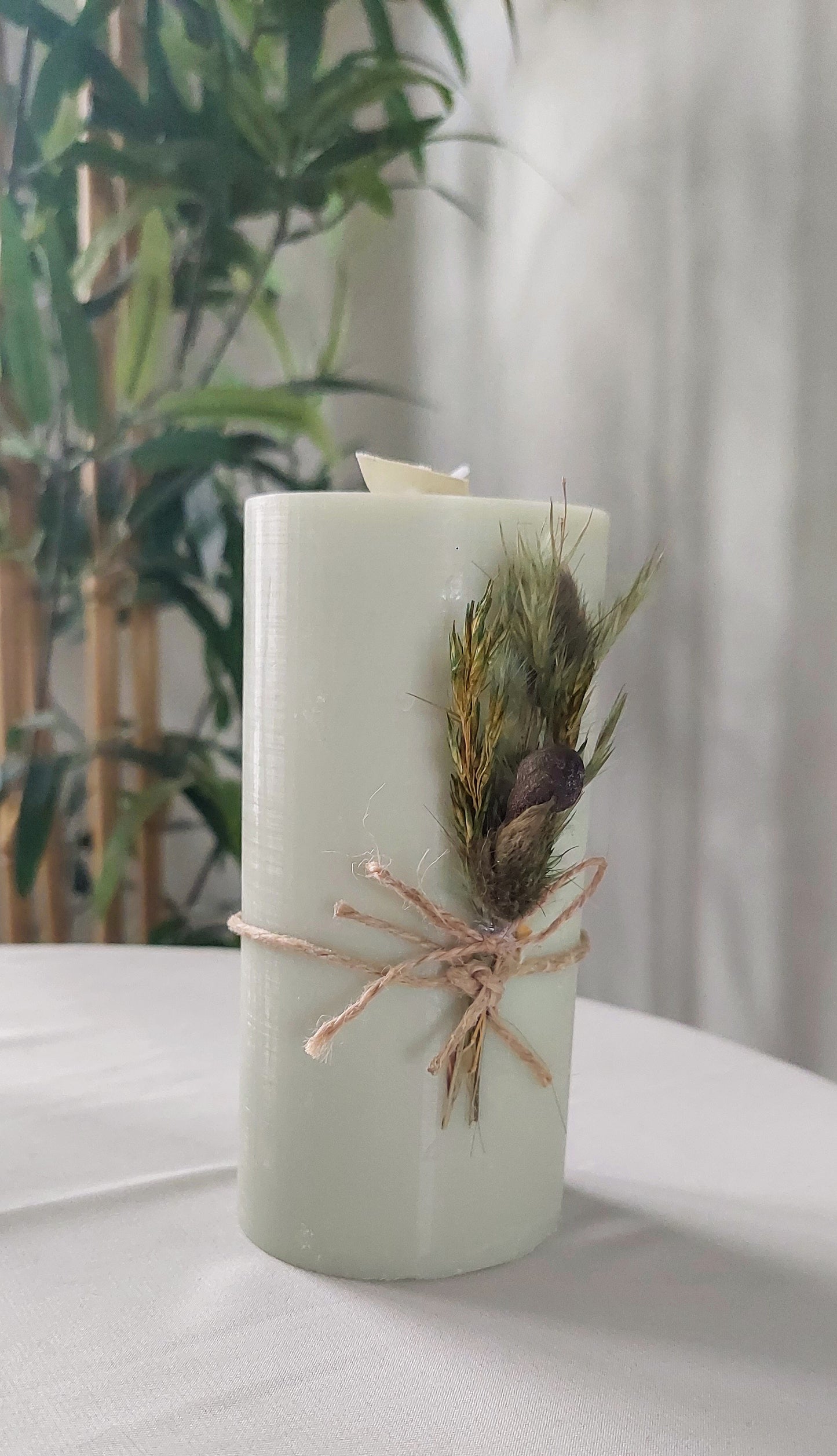PILLAR DELUXE