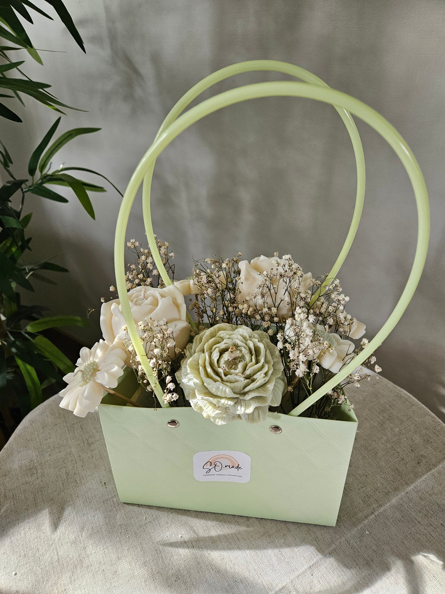 BOUQUET BASKET