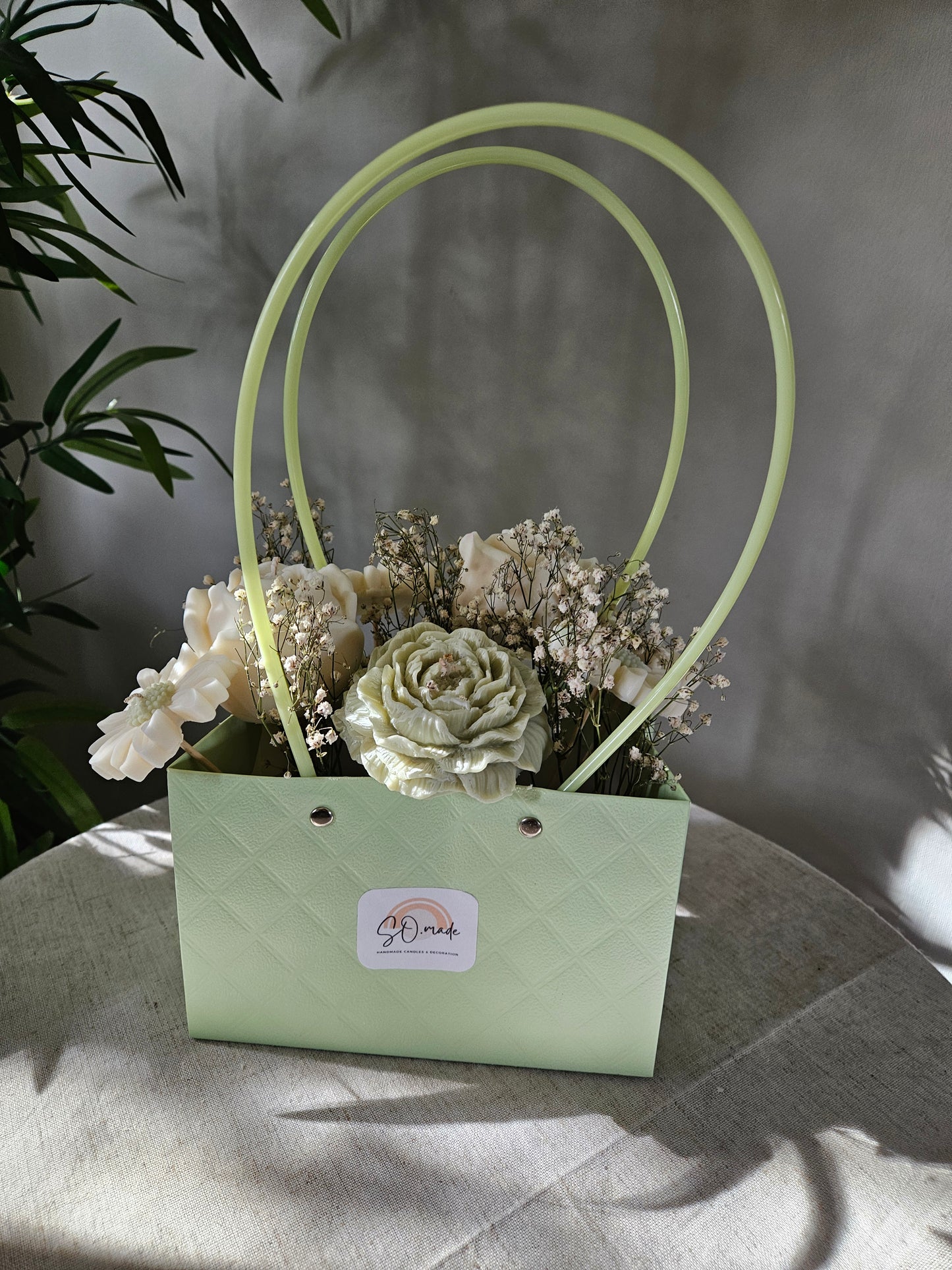 BOUQUET BASKET