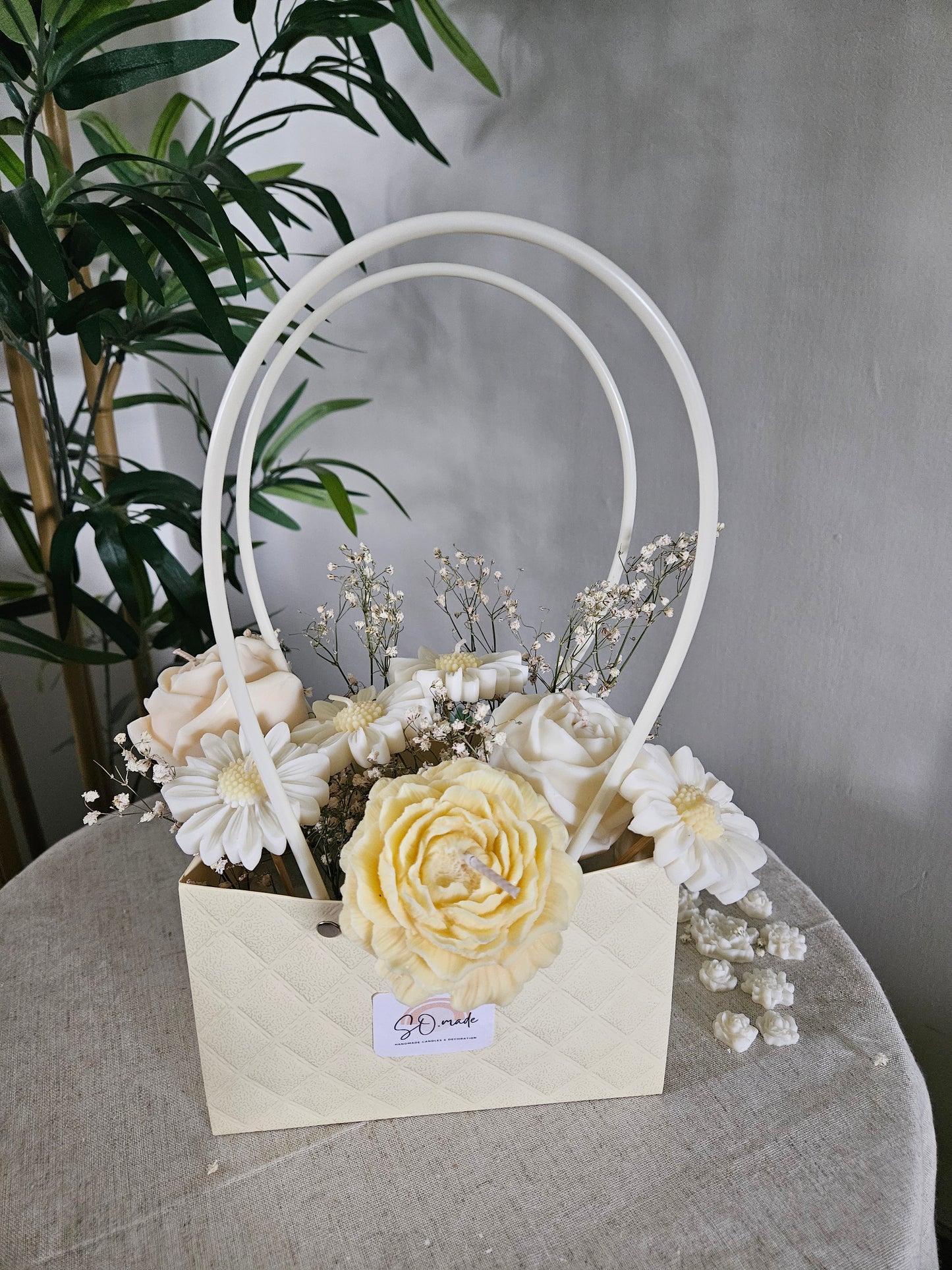 BOUQUET BASKET